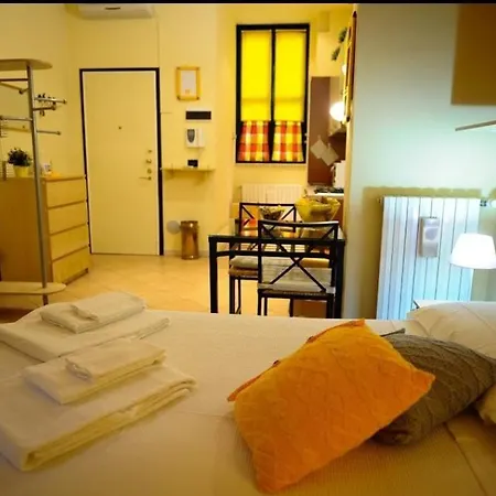 Apartment 13- Tourist House Pratello - Self Check-in Bologna